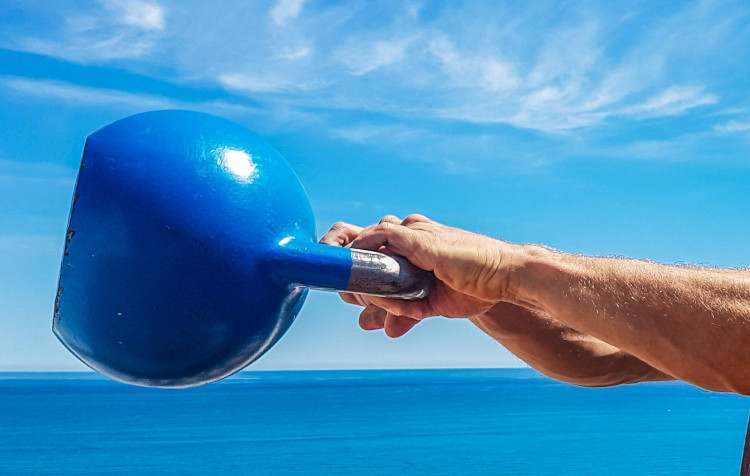 Innlæring og gjennomføring av kettlebell swing